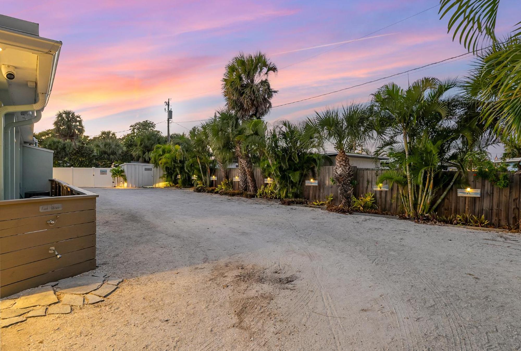 Boutique Vacation Rental Complex At Beach Cocoa Beach Eksteriør bilde