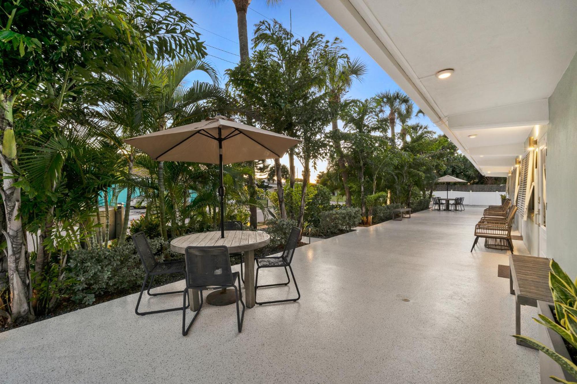 Boutique Vacation Rental Complex At Beach Cocoa Beach Eksteriør bilde